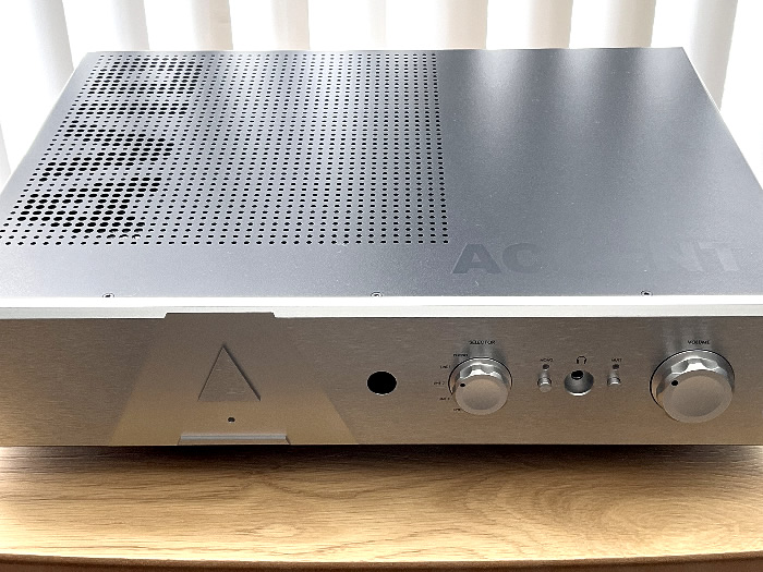 AVIDHIFI accent integrated amp